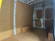 Iveco Daily 2.3D HPI 14V 35S 3520 Panel Van 5dr Diesel HiMatic MWB H2 Euro 6 (s/s) (136 ps) - U3621