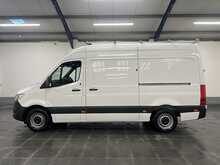 Mercedes-Benz Sprinter 2.0 315 CDI Progressive Panel Van 5dr Diesel Manual RWD L2 H2 Euro 6 (s/s) (150 ps) - U3624