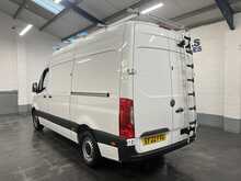 Mercedes-Benz Sprinter 2.0 315 CDI Progressive Panel Van 5dr Diesel Manual RWD L2 H2 Euro 6 (s/s) (150 ps) - U3624