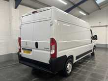 Peugeot Boxer 2.2 BlueHDi 335 Professional Premium + Panel Van 5dr Diesel Manual L3 H2 Euro 6 (s/s) (140 ps) - U3630