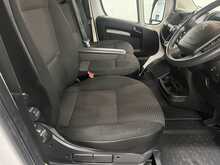 Peugeot Boxer 2.2 BlueHDi 335 Professional Premium + Panel Van 5dr Diesel Manual L3 H2 Euro 6 (s/s) (140 ps) - U3630