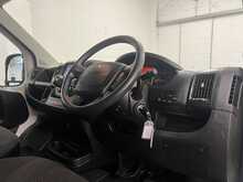 Peugeot Boxer 2.2 BlueHDi 335 Professional Premium + Panel Van 5dr Diesel Manual L3 H2 Euro 6 (s/s) (140 ps) - U3630