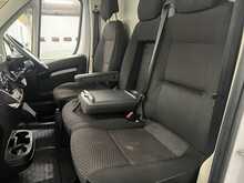 Peugeot Boxer 2.2 BlueHDi 335 Professional Premium + Panel Van 5dr Diesel Manual L3 H2 Euro 6 (s/s) (140 ps) - U3630