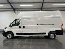 Peugeot Boxer 2.2 BlueHDi 335 Professional Panel Van 5dr Diesel Manual L3 H3 Euro 6 (s/s) (140 ps) - U3632