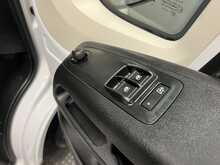 Peugeot Boxer 2.2 BlueHDi 335 Professional Panel Van 5dr Diesel Manual L3 H3 Euro 6 (s/s) (140 ps) - U3632