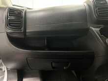 Peugeot Boxer 2.2 BlueHDi 335 Professional Panel Van 5dr Diesel Manual L3 H3 Euro 6 (s/s) (140 ps) - U3632