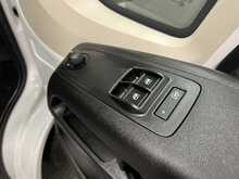 Peugeot Boxer 2.2 BlueHDi 435 Professional Panel Van 5dr Diesel Manual L3 H2 Euro 6 (s/s) (140 ps) - U3642
