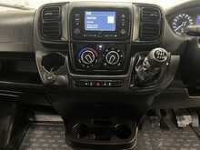 Peugeot Boxer 2.2 BlueHDi 435 Professional Panel Van 5dr Diesel Manual L3 H2 Euro 6 (s/s) (140 ps) - U3642