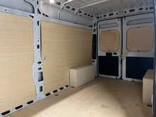 Peugeot Boxer 2.2 BlueHDi 435 Professional Panel Van 5dr Diesel Manual L3 H2 Euro 6 (s/s) (140 ps) - U3642