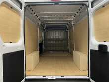 Peugeot Boxer 2.2 BlueHDi 435 Professional Panel Van 5dr Diesel Manual L3 H2 Euro 6 (s/s) (140 ps) - U3642