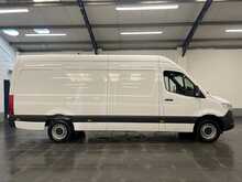 Mercedes-Benz Sprinter 2.0 317 CDI HD Progressive Panel Van 5dr Diesel Manual RWD L3 H2 Euro 6 (s/s) (170 ps) - U3646