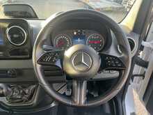 Mercedes-Benz Sprinter 2.0 315 CDI Progressive Curtainside 2dr Diesel G-Tronic RWD L3 Euro 6 (s/s) (150 ps) 2.0 2dr Curtain - U3662