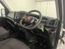 Iveco Daily 2.3D HPI 14V 35C 3450 Dropside 2dr Diesel Manual Euro 6 (s/s) (DRW) (136 ps) 2.3 2dr Dropside Manual - U3663