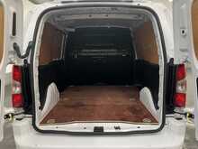 Vauxhall Combo 1.5 Turbo D 2300 Pro Panel Van 5dr Diesel Manual L1 H1 Euro 6 (s/s) (100 ps) - U3672