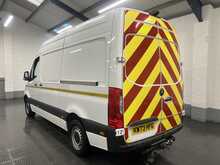 Mercedes-Benz Sprinter 2.0 315 CDI Progressive Panel Van 5dr Diesel Manual RWD L2 H2 Euro 6 (s/s) (150 ps) - U3682