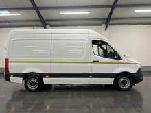 Mercedes-Benz Sprinter 2.0 315 CDI Progressive Panel Van 5dr Diesel Manual RWD L2 H2 Euro 6 (s/s) (150 ps) - U3682