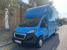 Peugeot Boxer 2.2 BlueHDi 335 Professional Premium + Platform Cab 2dr Diesel Manual L3 Euro 6 (s/s) (140 ps) - U3686