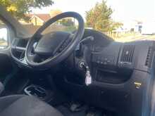 Peugeot Boxer 2.2 BlueHDi 335 Professional Premium + Platform Cab 2dr Diesel Manual L3 Euro 6 (s/s) (140 ps) - U3686