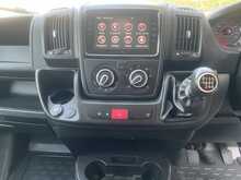 Peugeot Boxer 2.2 BlueHDi 335 Professional Premium + Platform Cab 2dr Diesel Manual L3 Euro 6 (s/s) (140 ps) - U3686