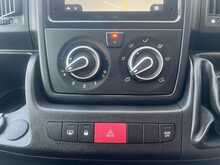 Peugeot Boxer 2.2 BlueHDi 335 Professional Premium + Platform Cab 2dr Diesel Manual L3 Euro 6 (s/s) (140 ps) - U3686