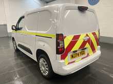 Vauxhall Combo 1.5 Turbo D 2300 Pro Panel Van 5dr Diesel Manual SWB Euro 6 (s/s) (100 ps) - U3688