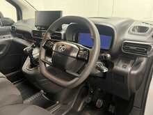 Vauxhall Combo 1.5 Turbo D 2300 Pro Panel Van 5dr Diesel Manual SWB Euro 6 (s/s) (100 ps) - U3688