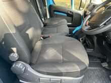 Peugeot Boxer 2.2 BlueHDi 335 Professional Premium + Platform Cab 2dr Diesel Manual L3 Euro 6 (s/s) (140 ps) 2.2 - U3693