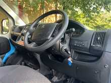 Peugeot Boxer 2.2 BlueHDi 335 Professional Premium + Platform Cab 2dr Diesel Manual L3 Euro 6 (s/s) (140 ps) 2.2 - U3693