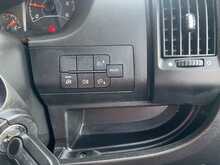 Peugeot Boxer 2.2 BlueHDi 335 Professional Premium + Platform Cab 2dr Diesel Manual L3 Euro 6 (s/s) (140 ps) 2.2 - U3693
