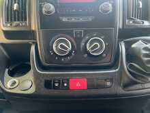 Peugeot Boxer 2.2 BlueHDi 335 Professional Premium + Platform Cab 2dr Diesel Manual L3 Euro 6 (s/s) (140 ps) 2.2 - U3693