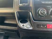 Peugeot Boxer 2.2 BlueHDi 335 Professional Premium + Platform Cab 2dr Diesel Manual L3 Euro 6 (s/s) (140 ps) 2.2 - U3693