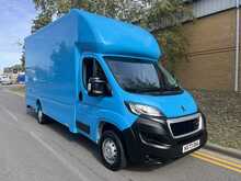 Peugeot Boxer BlueHDi 335 Professional Premium + 2.2 2dr Luton Manual Diesel - U3697