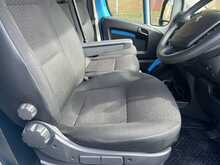 Peugeot Boxer BlueHDi 335 Professional Premium + 2.2 2dr Luton Manual Diesel - U3697