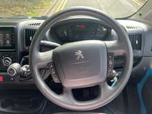 Peugeot Boxer BlueHDi 335 Professional Premium + 2.2 2dr Luton Manual Diesel - U3697