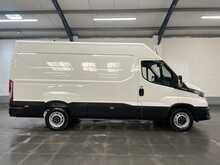 Iveco Daily 2.3D HPI 14V 35S 3520 Panel Van 5dr Diesel HiMatic MWB H2 Euro 6 (s/s) (136 ps) - U3699