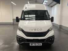 Iveco Daily 2.3D HPI 14V 35S 3520 Panel Van 5dr Diesel HiMatic MWB H2 Euro 6 (s/s) (136 ps) - U3699