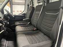 Iveco Daily 2.3D HPI 14V 35S 3520 Panel Van 5dr Diesel HiMatic MWB H2 Euro 6 (s/s) (136 ps) - U3699