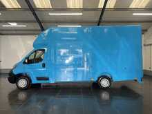 Peugeot Boxer 2.2 BlueHDi 335 Professional Premium + Platform Cab 2dr Diesel Manual L3 Euro 6 (s/s) (140 ps) - U3717