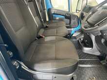 Peugeot Boxer 2.2 BlueHDi 335 Professional Premium + Platform Cab 2dr Diesel Manual L3 Euro 6 (s/s) (140 ps) - U3717