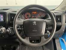 Peugeot Boxer 2.2 BlueHDi 335 Professional Premium + Platform Cab 2dr Diesel Manual L3 Euro 6 (s/s) (140 ps) - U3717