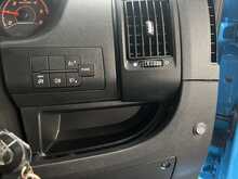 Peugeot Boxer 2.2 BlueHDi 335 Professional Premium + Platform Cab 2dr Diesel Manual L3 Euro 6 (s/s) (140 ps) - U3717
