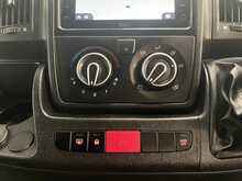 Peugeot Boxer 2.2 BlueHDi 335 Professional Premium + Platform Cab 2dr Diesel Manual L3 Euro 6 (s/s) (140 ps) - U3717