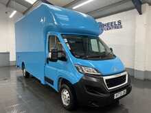 Peugeot Boxer 2.2 BlueHDi 335 Professional Premium + Platform Cab 2dr Diesel Manual L3 Euro 6 (s/s) (140 ps) - U3728