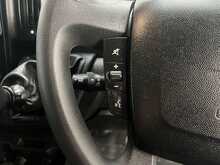 Peugeot Boxer 2.2 BlueHDi 335 Professional Premium + Platform Cab 2dr Diesel Manual L3 Euro 6 (s/s) (140 ps) - U3728