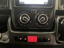 Peugeot Boxer 2.2 BlueHDi 335 Professional Premium + Platform Cab 2dr Diesel Manual L3 Euro 6 (s/s) (140 ps) - U3728