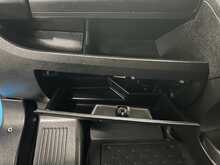 Peugeot Boxer 2.2 BlueHDi 335 Professional Premium + Platform Cab 2dr Diesel Manual L3 Euro 6 (s/s) (140 ps) - U3728