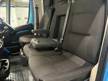 Peugeot Boxer 2.2 BlueHDi 335 Professional Premium + Platform Cab 2dr Diesel Manual L3 Euro 6 (s/s) (140 ps) - U3728