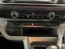 Peugeot Expert Expert 2.0 BlueHDi 1400 Professional Premium Standard Panel Van MWB Euro 6 (s/s) 6dr - U409