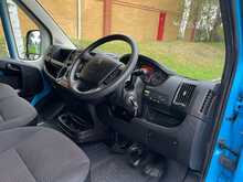 Peugeot Boxer 2.2 BlueHDi 335 S Platform Cab L3 Euro 6 (s/s) 2dr - U683