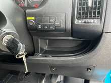 Peugeot Boxer 2.2 BlueHDi 335 S Platform Cab L3 Euro 6 (s/s) 2dr - U683